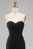 Vestido formal largo de gasa negra con tirantes y funda