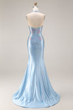 Vestido largo de sirena de satén azul claro con cuentas y cuello en V con abertura y brillante