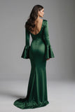 Vestido formal largo de satén de satén verde oscuro con escote de bateau