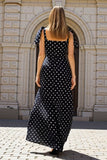 Vestido largo de lunares con cuello cuadrado negro y blanco funda