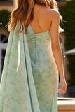 Vestido largo floral verde salvia de un solo hombro con capa