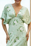 Vestido largo floral Sage Sage Sage, escote en V y mangas tipo capa