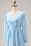 Vestido de invitado de boda azul celeste, escote en V y manga larga y rastro, con abertura