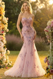 Vestido largo de graduación bordado de sirena Sweetheart Blush con bufanda en el cuello