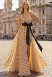 Vestido de graduación largo con abertura largo de albaricoque con puntas negras de alabricoque con abertura larga en A Line, A Line.