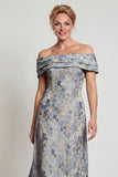 Vestido de madre de la novia, flor gris azulada sobre el hombro con línea en A, largo