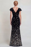 Vestido de sirena de la madre de la novia negro plateado con cuello en V brillante y lentejuelas