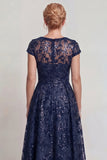 Vestido de Madre de la Novia con líneas en A con aplicación burdeos brillante