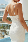 Vestido largo de novia de tirantes finos de encaje