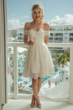 Vestido de novia midi de marfil con encaje al hombro descubierto