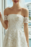 Vestido de novia de encaje de marfil A línea de hombros