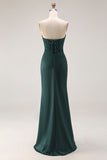 Vestido de graduación de graduación Sirena verde oscuro sin tirantes con corsé aplicado y fruncido y abertura