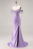 Vestido largo de graduación de satén lila claro sirena de color morado claro con cuentas y abertura
