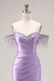 Vestido largo de graduación de satén lila claro sirena de color morado claro con cuentas y abertura