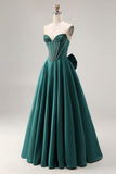Vestido largo de corte largo verde verde oscuro de satén A-Line con cuentas y lazo
