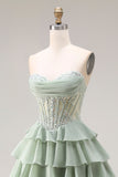 Corsé de chiffon de capas con volantes verde polvoriento y vestido largo de graduación con abertura
