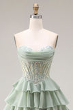 Corsé de chiffon de capas con volantes verde polvoriento y vestido largo de graduación con abertura