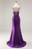 Vestido largo de graduación con tirantes finos de sirena morado con tirantes finos y abertura