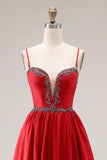 Vestido largo de graduación de fino con tirantes finos en línea A rojas con corsé y abertura