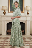 Vestido de Madre de la Novia en verde salvia estampado con lazo