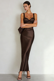Vestido Maxi Simple de Satén de Café con Abertura