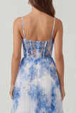 Corsé de tul de flor blanca azul con tirantes finos y vestido midi