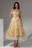 Vestido midi de tul amarillo floral al hombro descubierto con volantes
