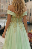 Corsé verde claro de hombros descubierto Vestido de graduación High-Low con cuentas