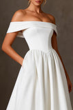 Vestido largo largo de compromiso blanco de línea A con hombros descubiertos