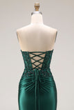 Vestido largo de baile de satén de satén verde oscuro con apuntes y abertura