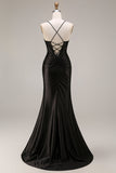 Vestido formal largo de sirena de tirantes finos de satén negro con abertura