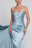 Vestido largo de satén de la madre de la novia azul con tirantes y sirena de tirantes