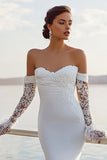 Vestido largo de novia de chiffon con grunces en sirena marfil