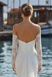 Vestido de novia de encaje largo con sirenas de marfil y apliqueos