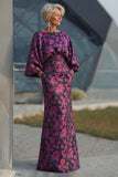 Vestido de madre de la novia con funda estampada de flores fucsia y mangas acampanadas