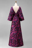 Vestido de madre de la novia con funda estampada de flores fucsia y mangas acampanadas
