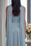 Vestido formal largo plisado y con cinta azul celeste sin tirantes