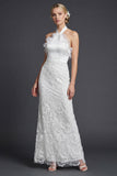 Vestido largo largo de novia con hollanes blancos y funda con húmenes