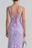 Corsé transparente lila con escote cuadrado y vestido midi floral con encaje en la espalda