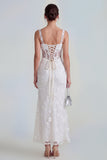 Corsé transparente lila con escote cuadrado y vestido midi floral con encaje en la espalda