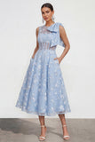 Vestido midi rosa floral con arco y cuello redondo, bolsillos