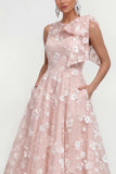 Vestido midi rosa floral con arco y cuello redondo, bolsillos