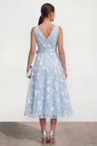 Vestido midi floral midi de escote en V lila con lazo