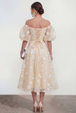 Vestido midi floral rosa A-line de hombros descubiertos con encaje en la espalda