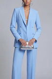 Trajes azules de dos piezas con solapa de pico con pico y corte ajustado