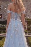 Corsé azul de tul con línea A y vestido largo de fin de curso con apliques