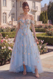 Vestido largo de graduación de tul azul con línea A y hombros descubiertos, corsé floral con aplicaciones y flores 3D