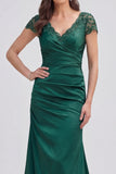 Vestido de madre de la novia de sirena de cuello en V verde oscuro