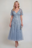 Vestido largo de Madre de la Novia con Tul de Tul Gris Azul, Lentejuelas Florales de Escote en V y Mangas
