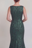 Vestido largo de sirena con cuello barco y sirena verde oscuro con abertura